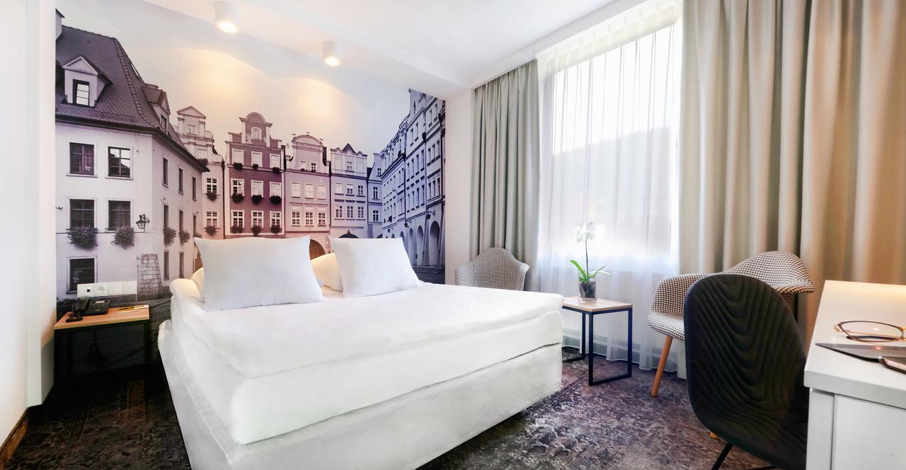 Wakacje, lato i weekendy w Karkonoszach: noclegi w 3* Mercure Jelenia Góra ze śniadaniami za 167 PLN/pokój