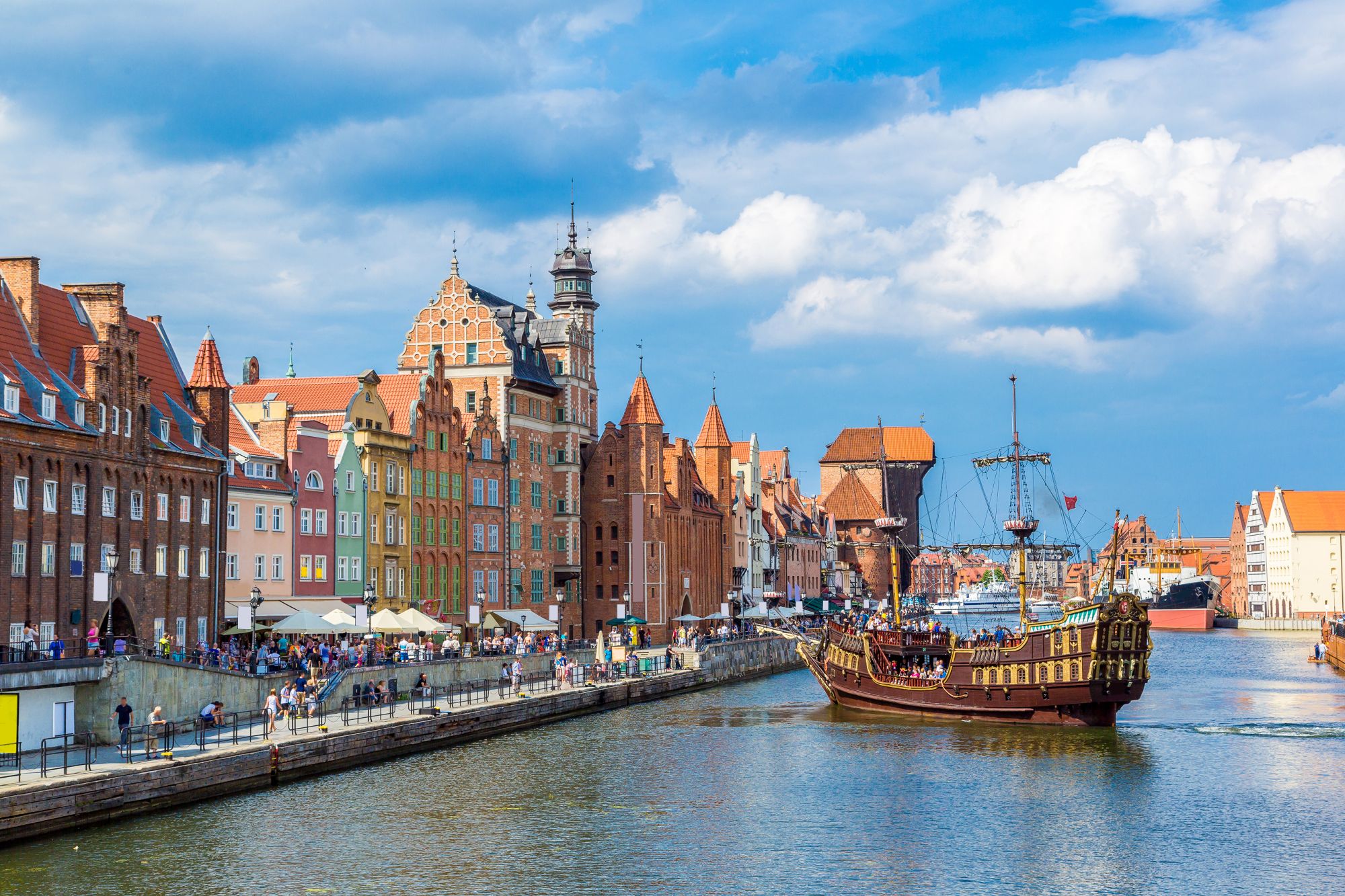 Wakacyjny city break nad morzem: Gdańsk na 3-dniową wycieczkę z Warszawy za 556 PLN. Loty PLL LOT + 4* Mercure w centrum miasta