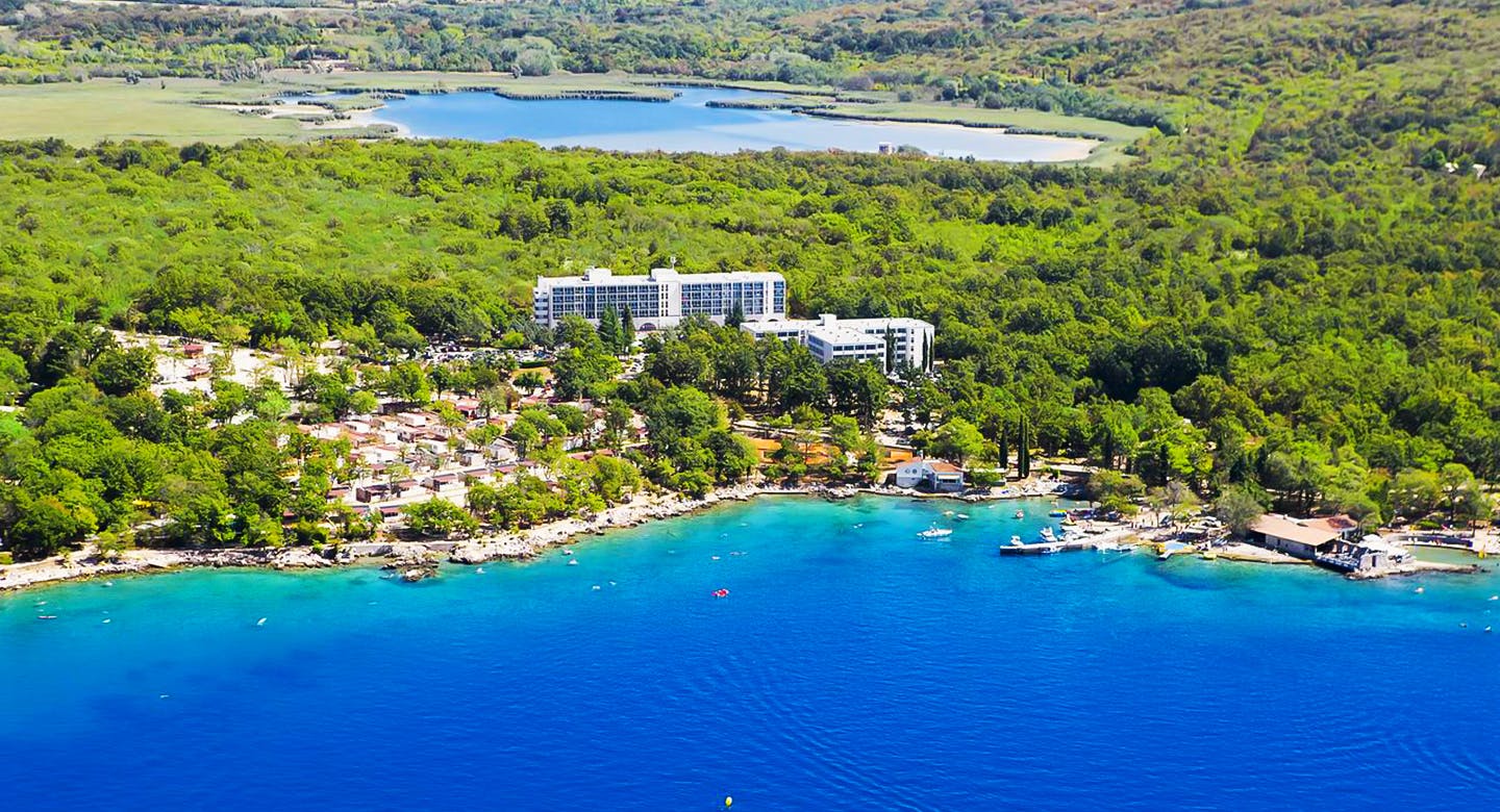 Wypoczynek w Chorwacji 15 proc. taniej! Noclegi z wyżywieniem w 3* hotelu na wyspie Krk za 260 PLN/pokój