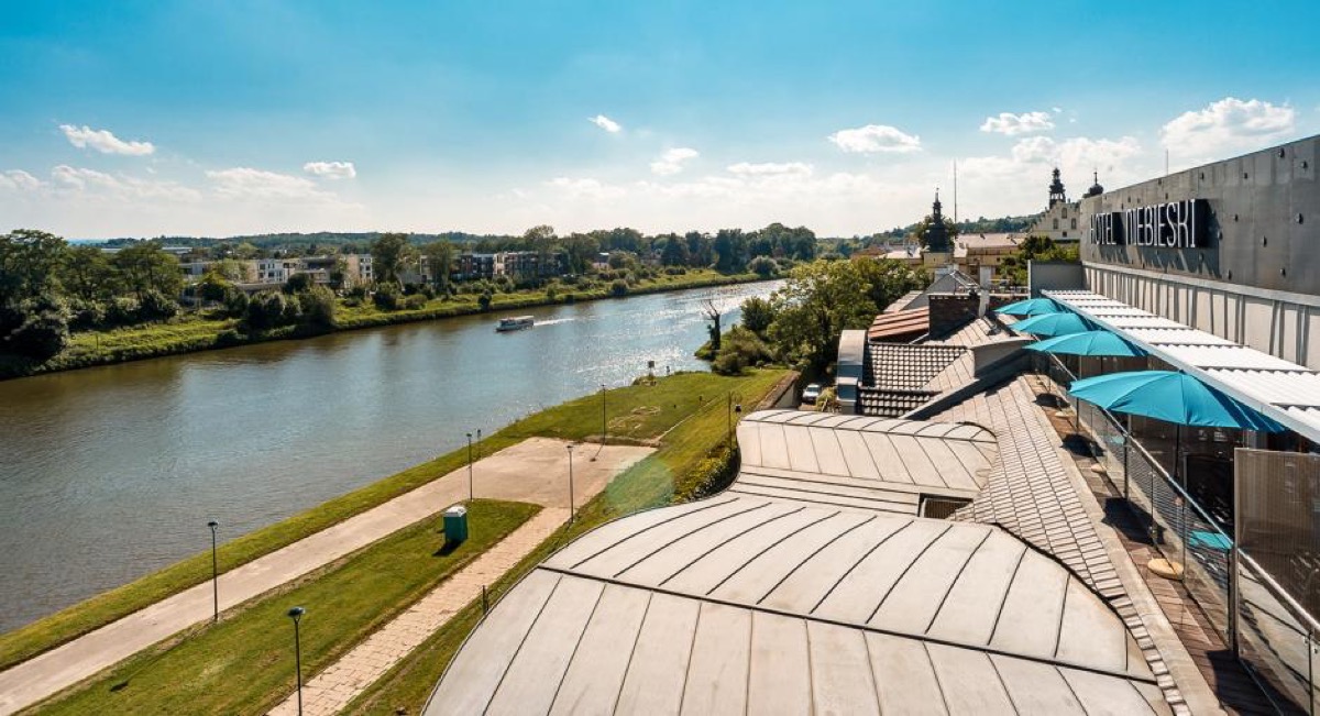 City break w Krakowie: noclegi ze śniadaniami w luksusowym 5* hotelu przy bulwarach wiślanych za 229 PLN/pokój