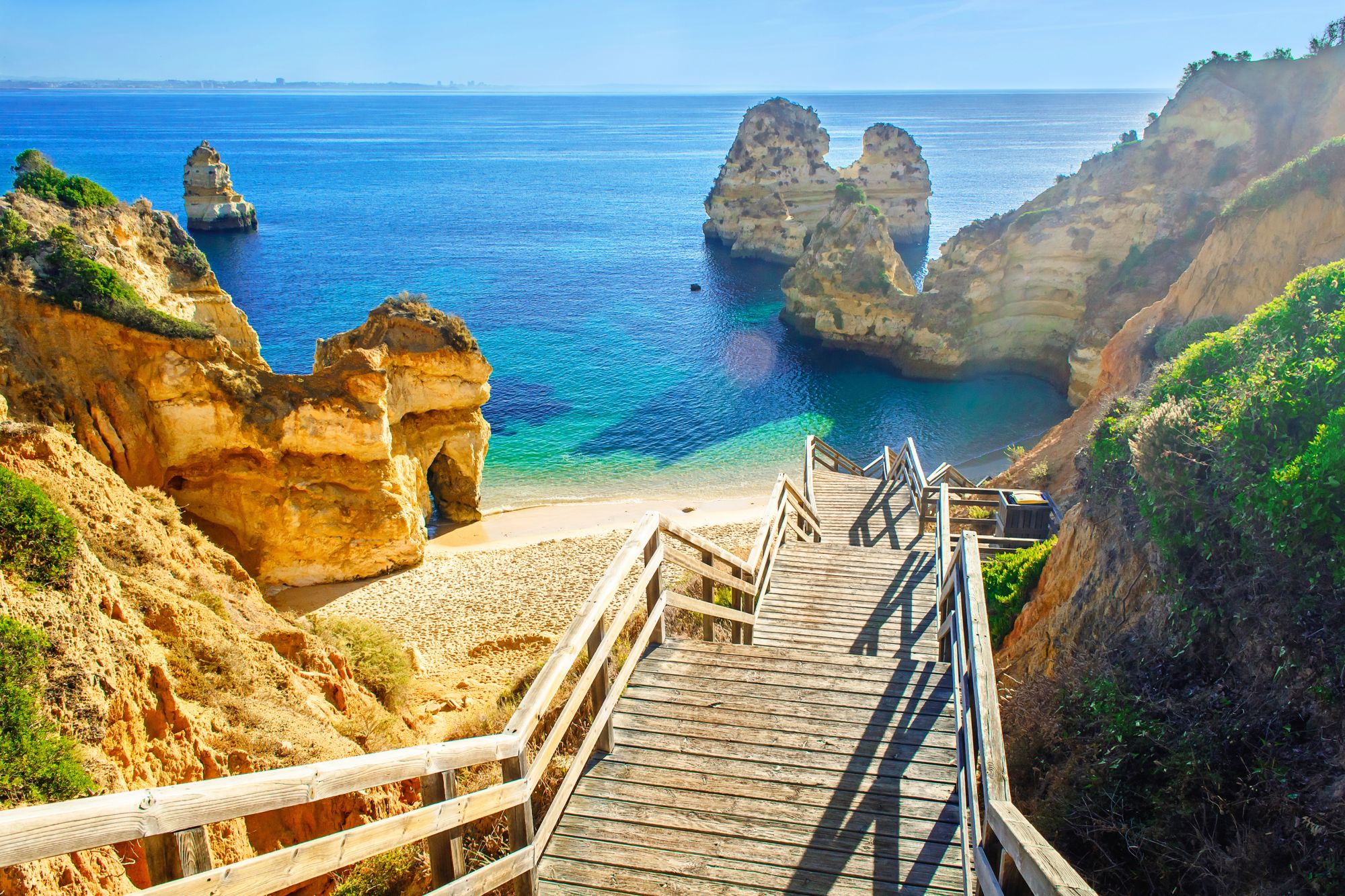 Lato w Algarve za 810 PLN. Loty do Faro z Warszawy i noclegi w apartamencie w Lagos