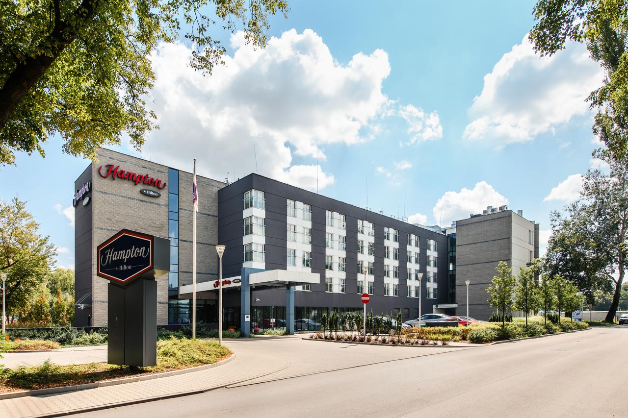 Noclegi w 3* hotelu Hampton by Hilton w Warszawie z wliczonymi śniadaniami za 171 PLN/pokój