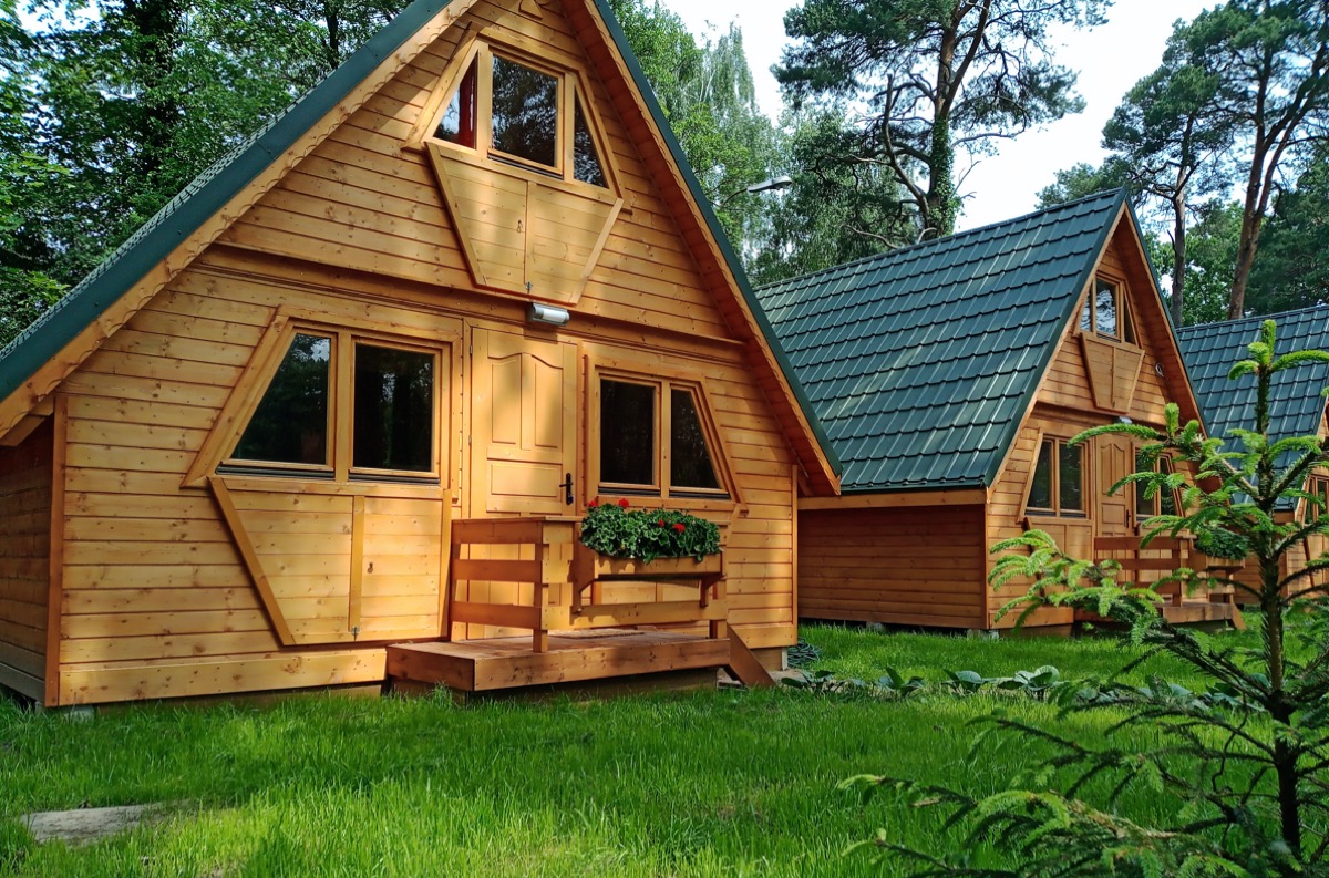 Grzyby + ryby + bon turystyczny? Klimatyczne domki tuż przy jeziorze, już od 70 PLN/osoba!