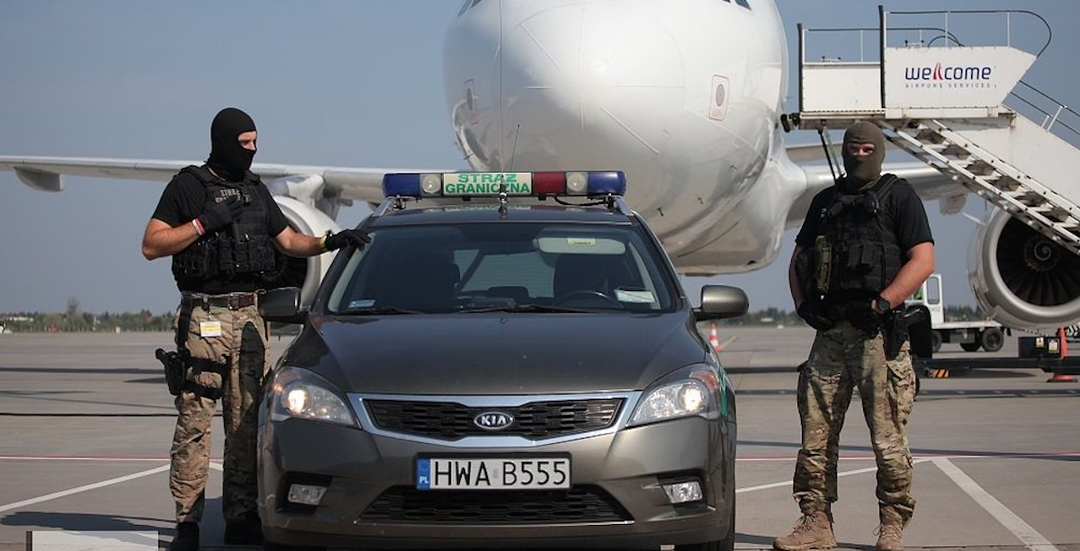 Przed wakacjami w Chorwacji zażartowała o bombie. Kapitan nie miał tyle poczucia humoru