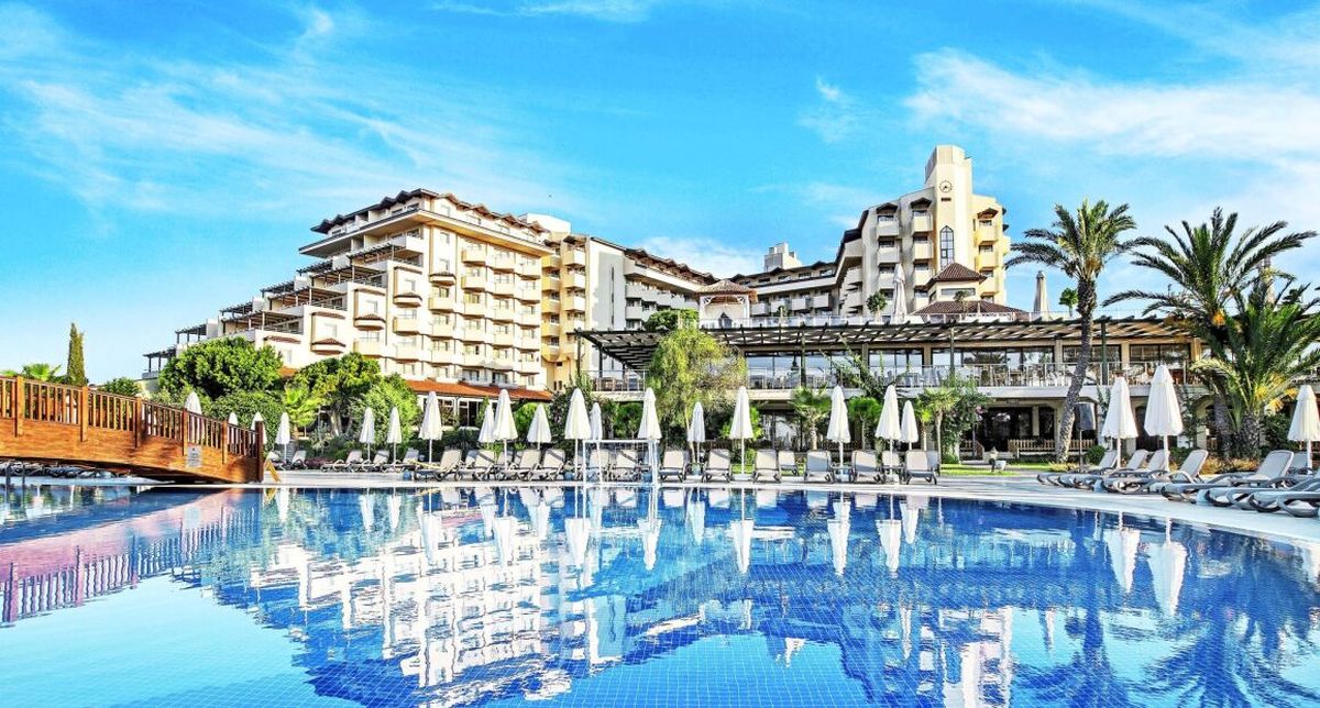 Luksusowe wczasy w Turcji: tydzień w świetnym 5* hotelu nad morzem za 1885 PLN. Wyloty z 4 polskich miast
