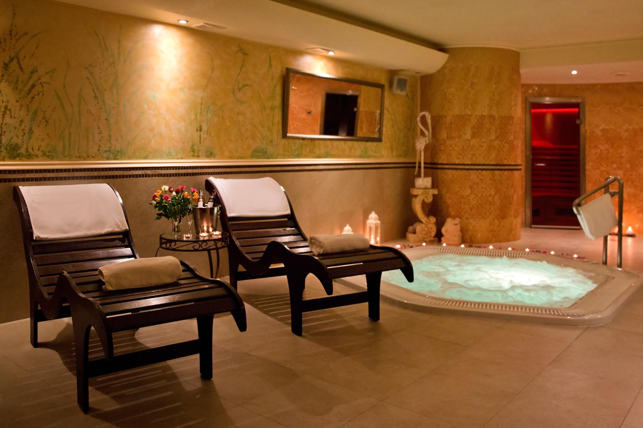 Jacuzzi
