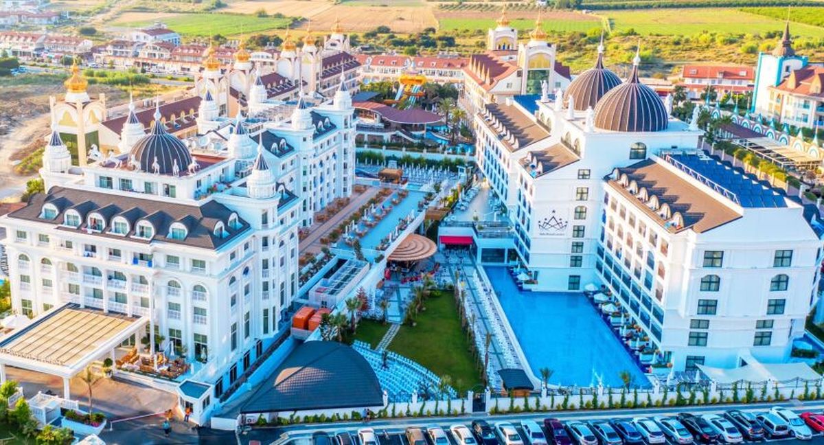 Luksusowy 5* hotel z all inclusive na Riwierze Tureckiej od 1480 PLN. Wyloty z 5 polskich miast