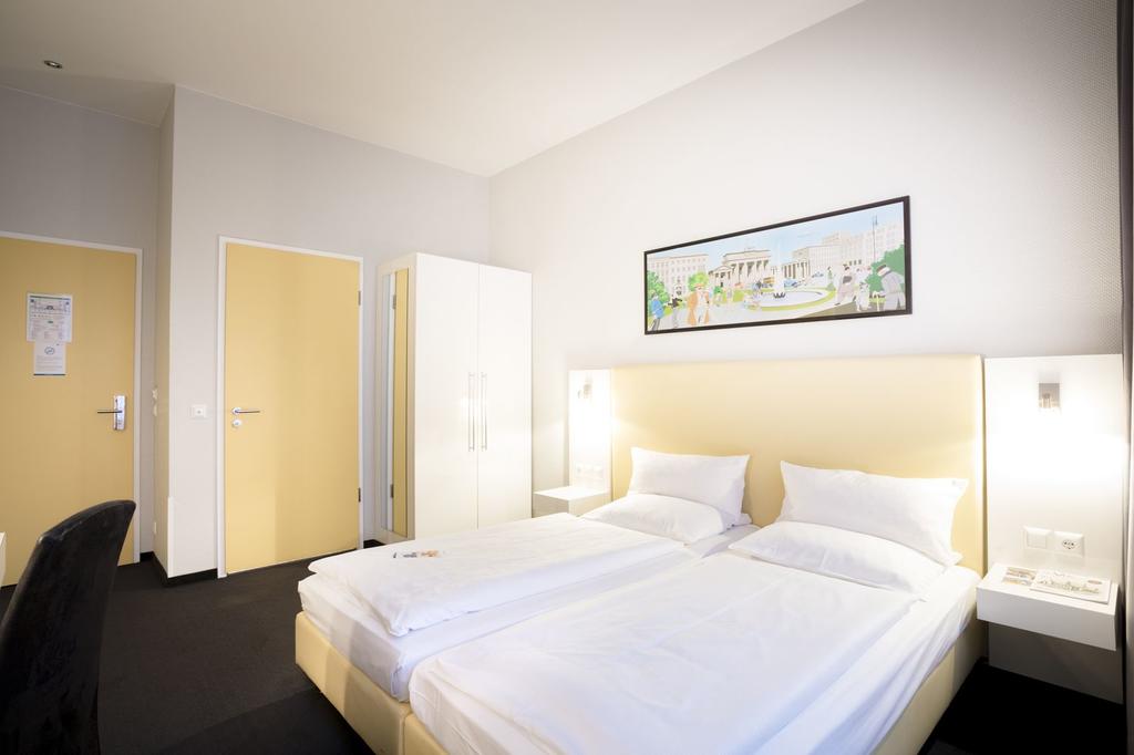 Select Hotel Berlin Checkpoint Charlie