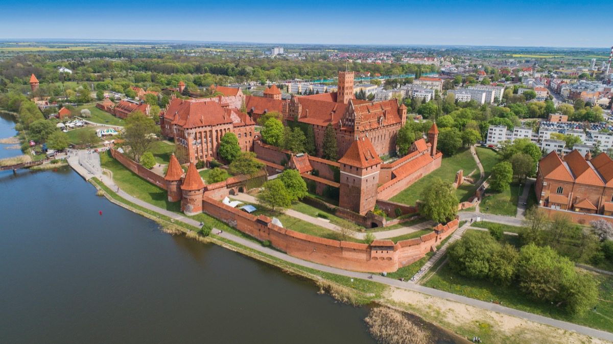 Wycieczka do Malborka: noclegi w gościńcu z widokiem na zamek za 127 PLN/noc. Również na weekendy!