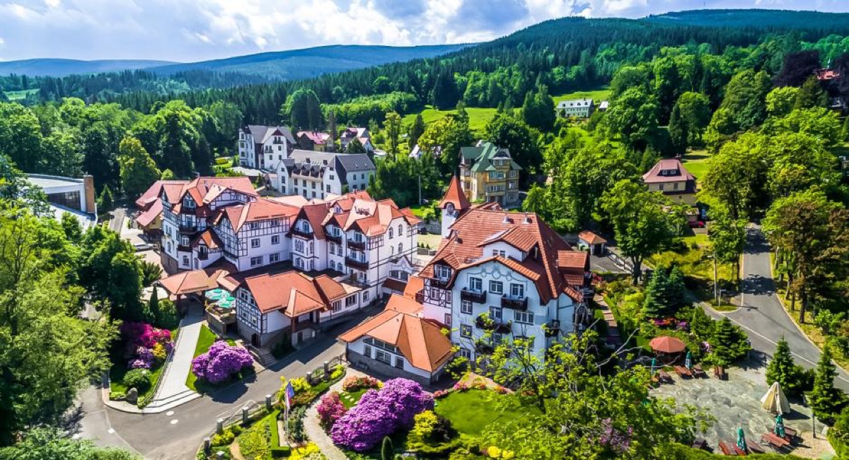 Urlop w Sudetach: 4* Park Hotel Kur & Spa z wyżywieniem za 269 PLN/pokój