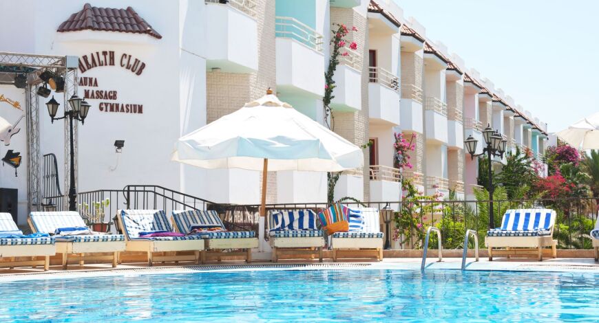 Minamark Beach Resort