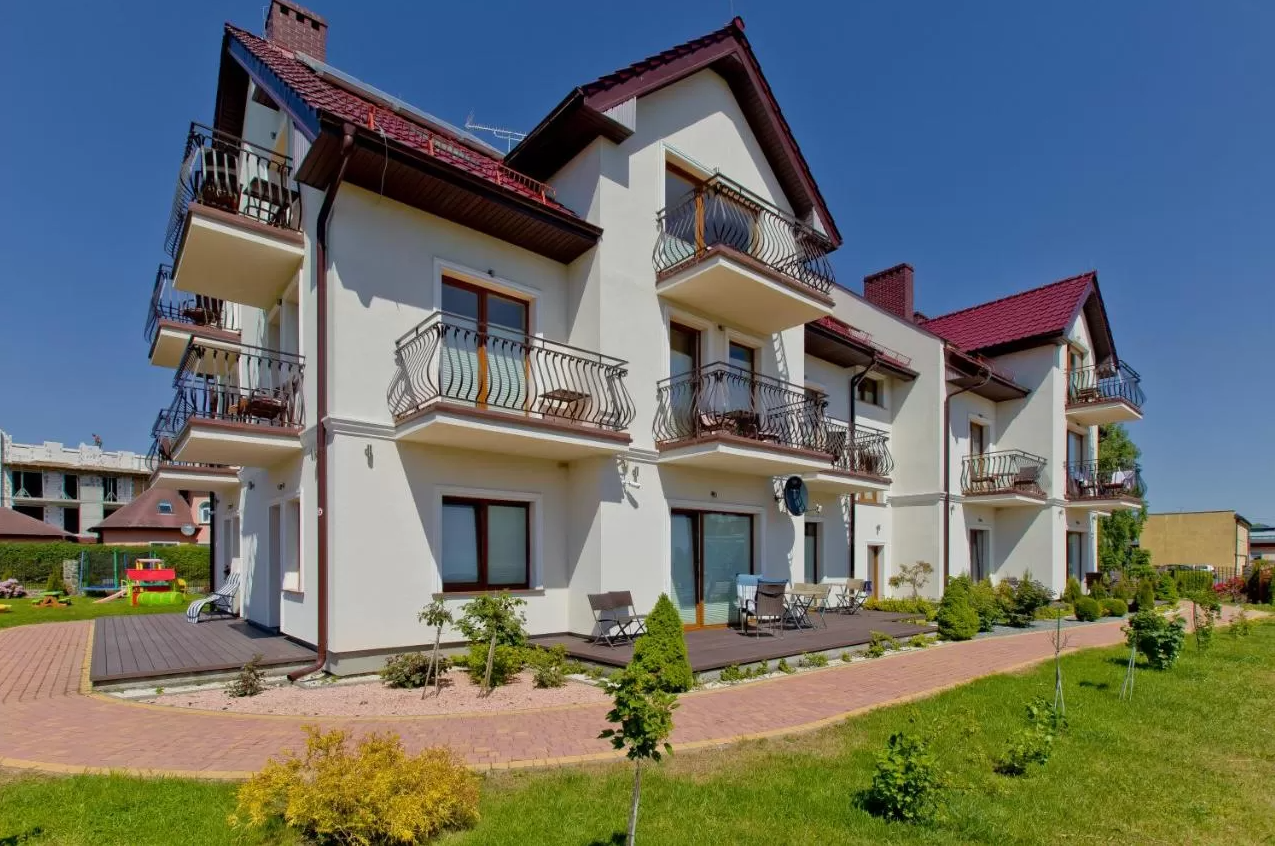 Wielkanoc nad morzem: noclegi w willi niedaleko plaży w Sarbinowie za 124 PLN/pokój