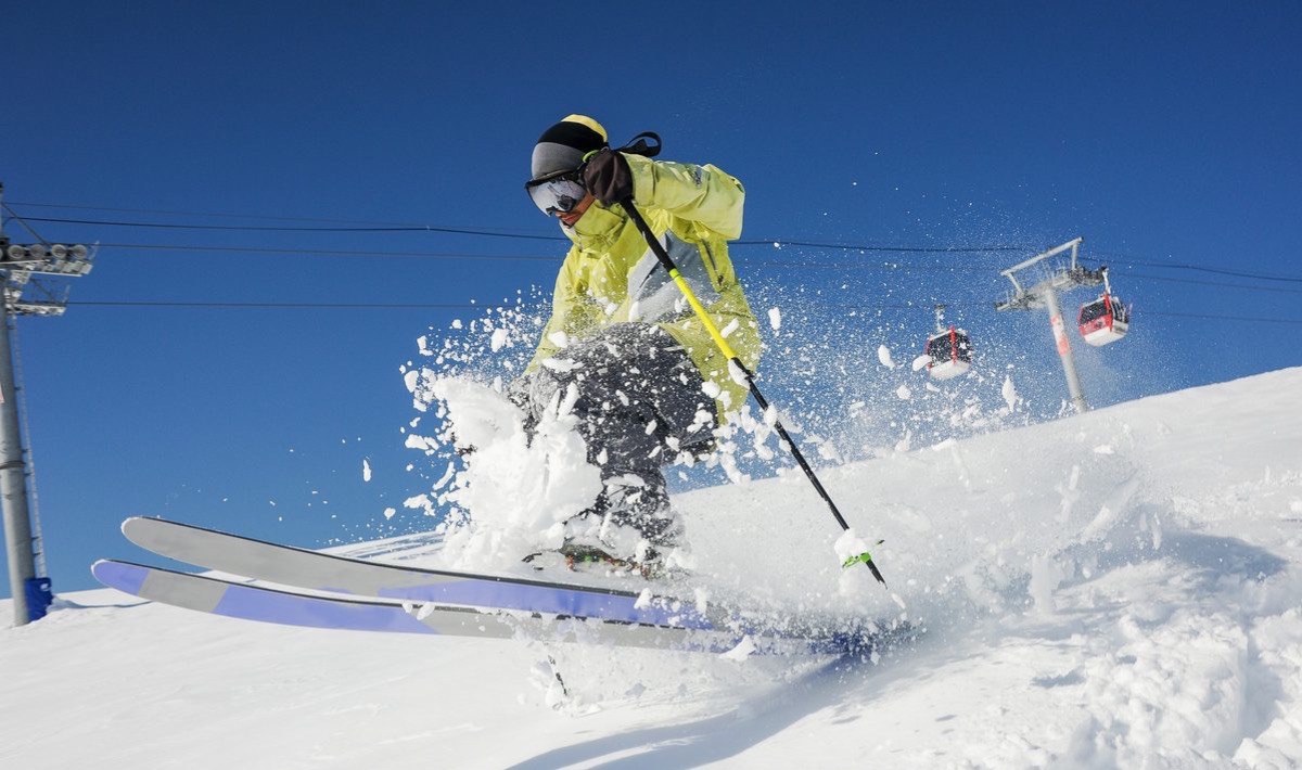 Zima w Polsce: narty sposobem na relaks