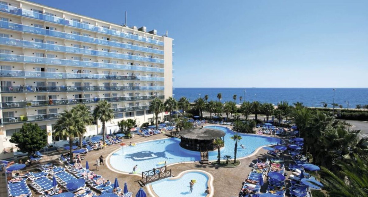 Wczasy na Costa Brava: tydzień w 4,5* hotelu przy plaży z wyżywieniem i nowym parkiem wodnym za 1891 PLN. Wylot z dwóch miast