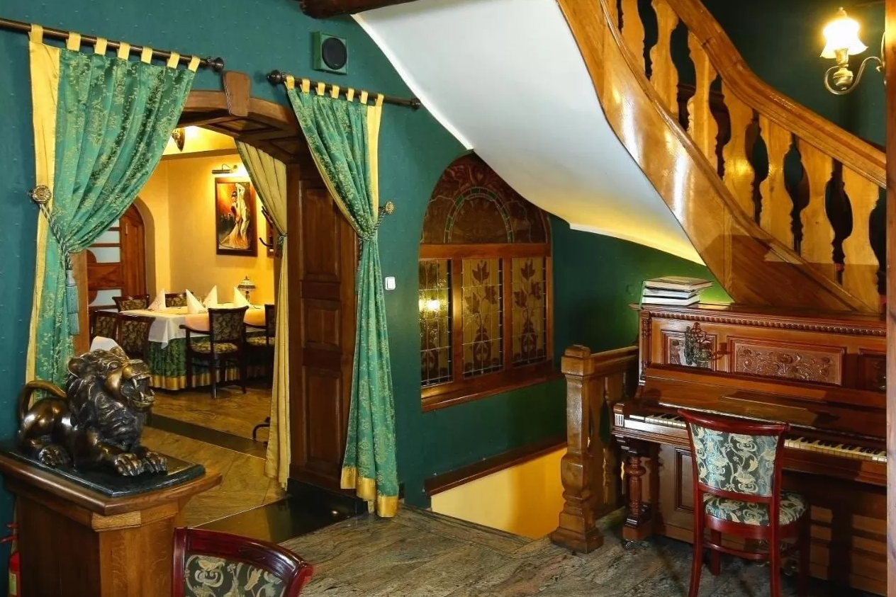 Odwiedźcie miasto znanego astronoma: noclegi ze śniadaniami w 3* hotelu w zabytkowej kamienicy w Toruniu za 181 PLN/pokój