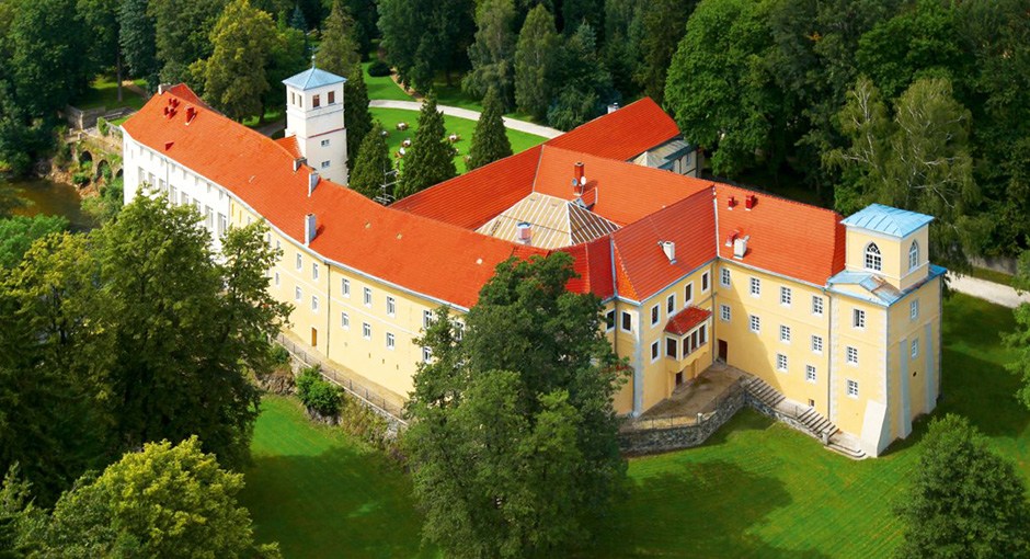Zamek na Skale