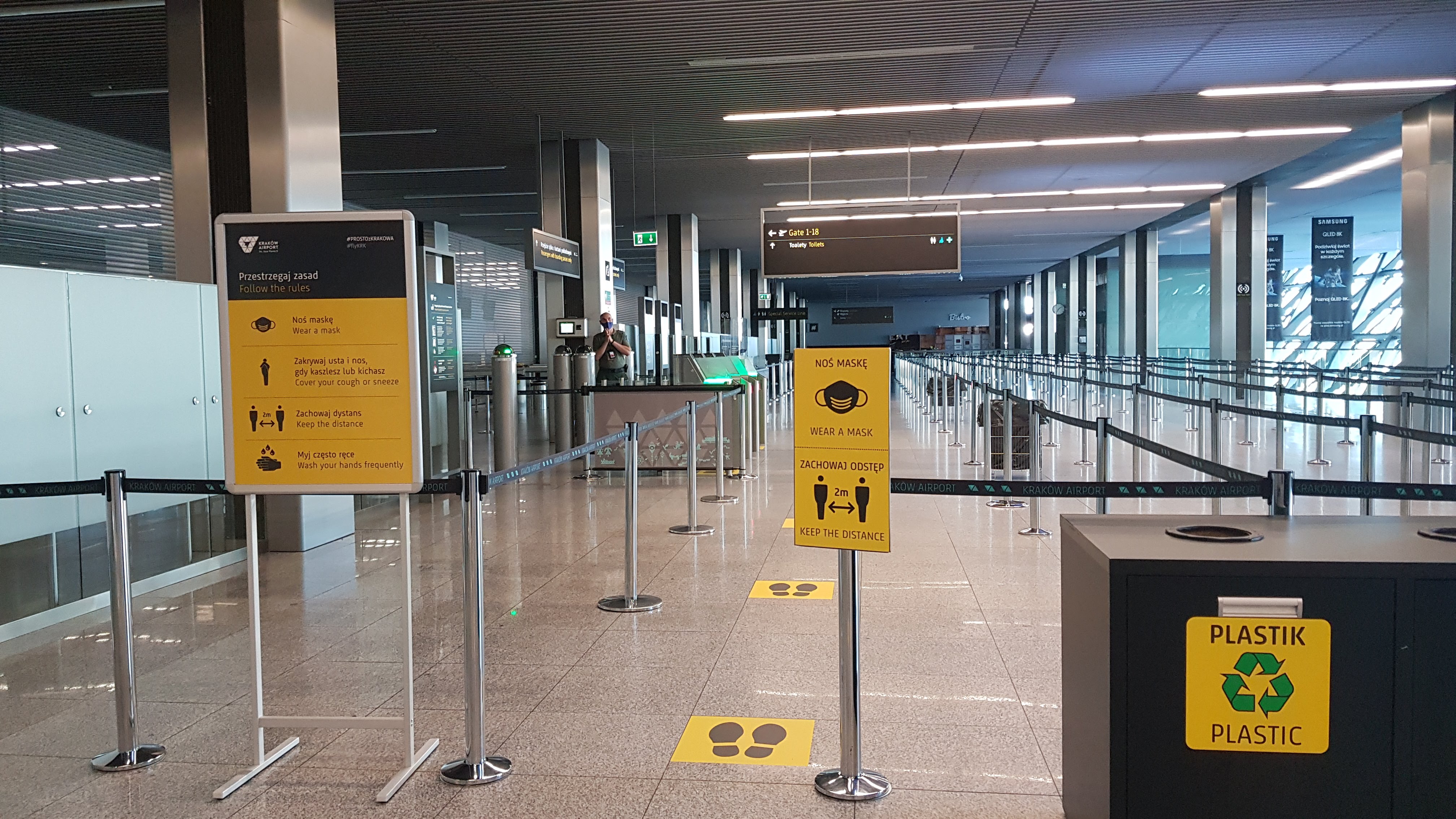 Polskie lotniska otwierają punkty z szybkimi testami! Spore ułatwienie dla pasażerów