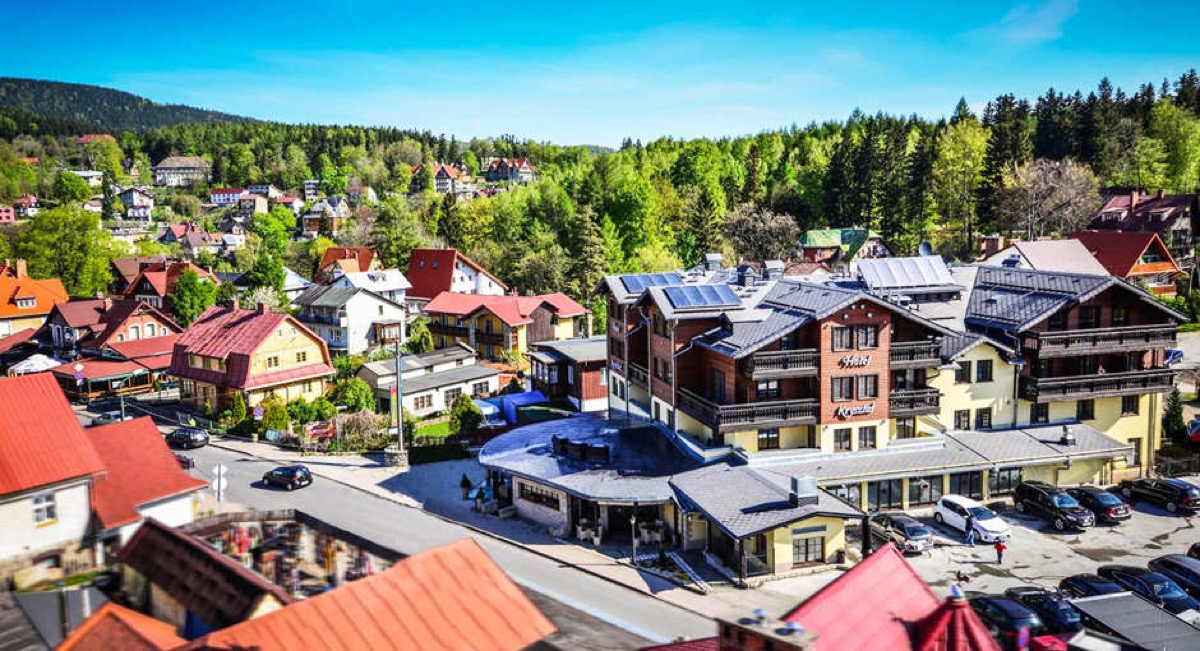 Wiosna w Karkonoszach: noclegi z wyżywieniem w 4* hotelu Kryształ Conference & Spa za 299 PLN/pokój
