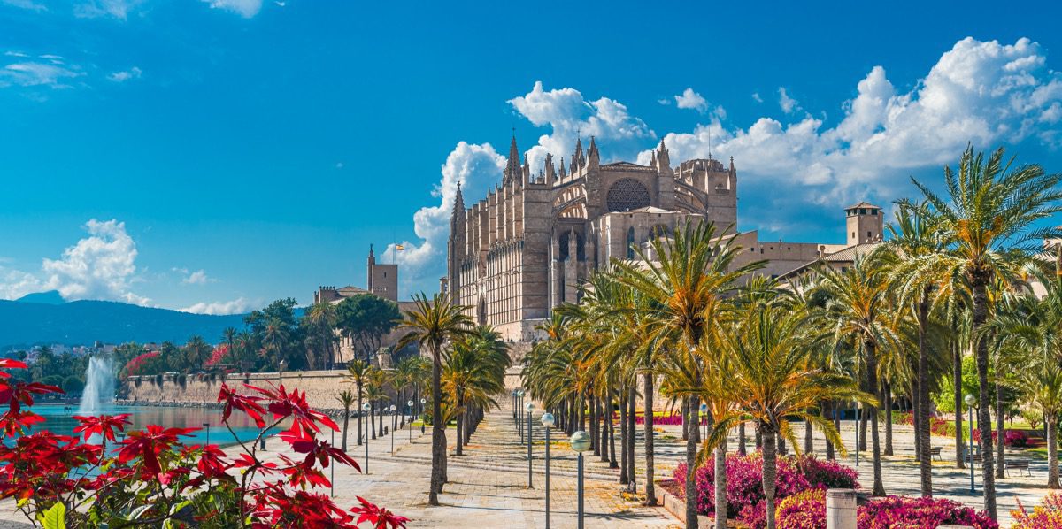 Majówka na Balearach za 1037 PLN. Loty Lufthansą z Warszawy + tydzień w 4* hotelu