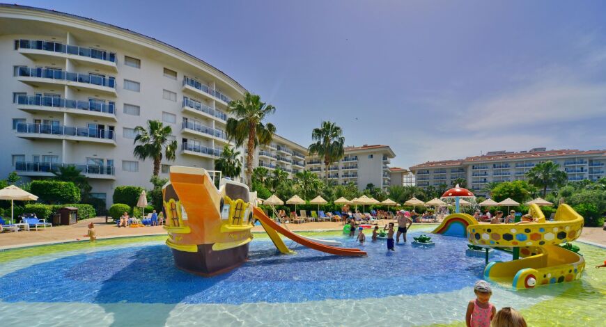 Seaden Sea World Resort and Spa