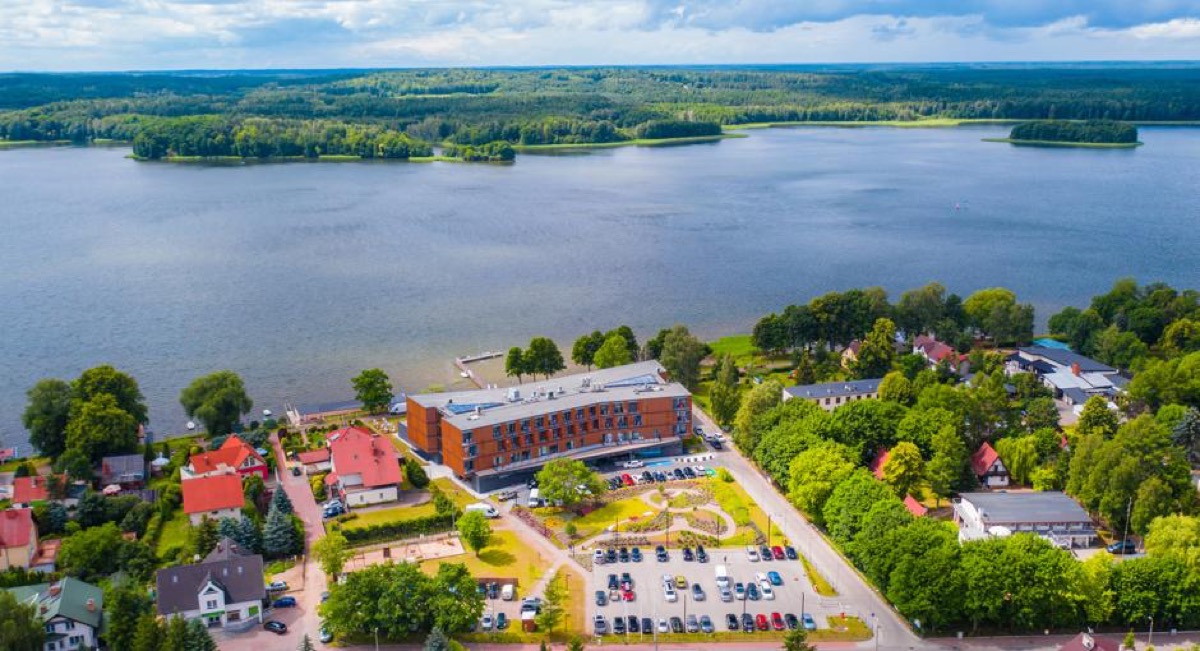 Bory Tucholskie: noclegi z wyżywieniem w 4* hotelu Notera SPA nad jeziorem od 289 PLN/pokój #wiosna