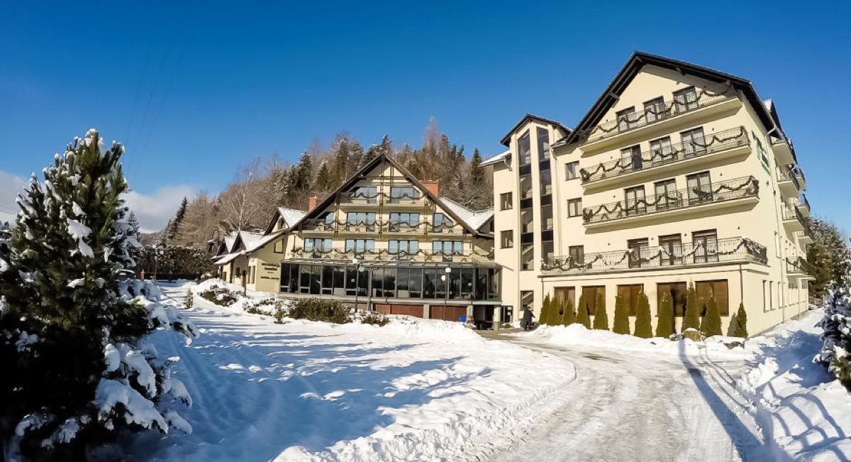 Zima w Beskidzie Śląskim: noclegi z wyżywieniem w 4* hotelu Zimnik za 230 PLN/pokój