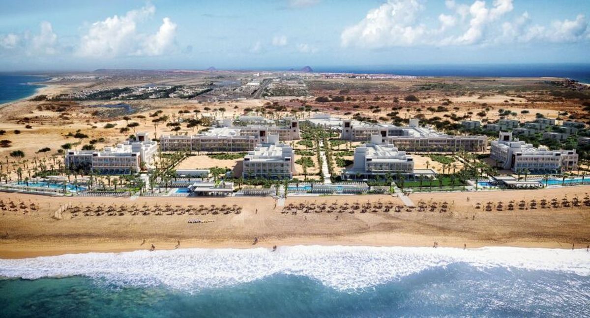 Wyspy Zielonego Przylądka last minute: tydzień w 5* hotelu Riu z all inclusive (kwiecień – maj) od 2999 PLN. Wyloty z Katowic oraz Warszawy