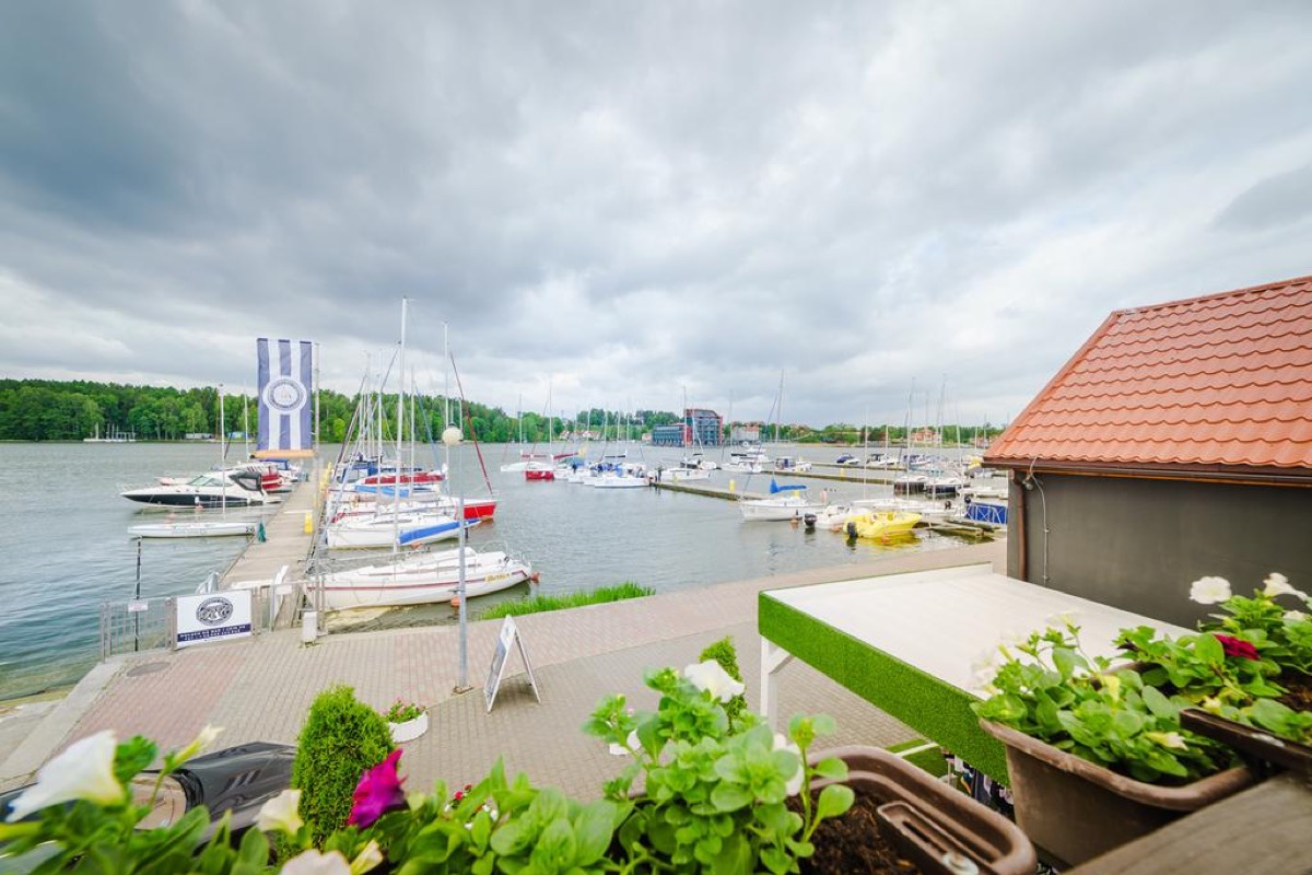 Majowy urlop na Mazurach: noclegi w apartamencie w Mikołajkach za 187 PLN/noc