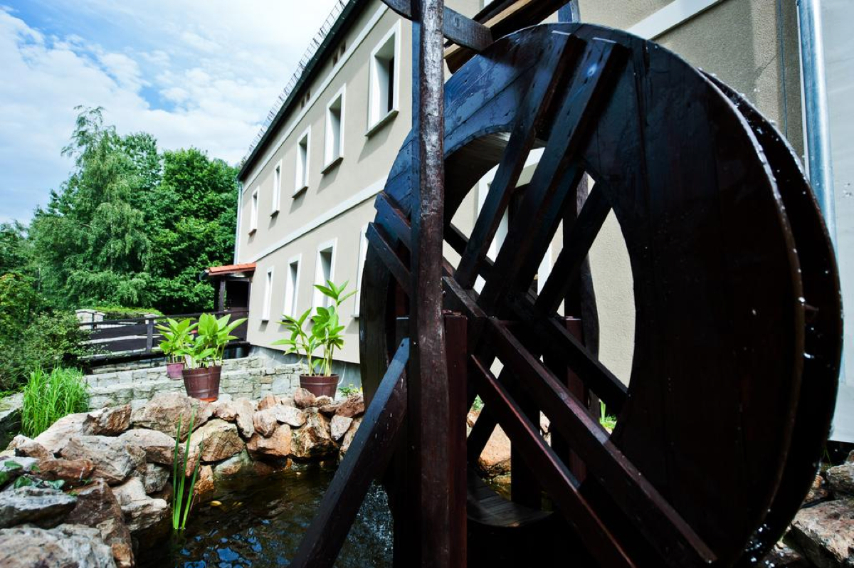 Ślężański Park Krajobrazowy: noclegi ze śniadaniami w Ślężańskim Młynie za 162 PLN/pokój #maj