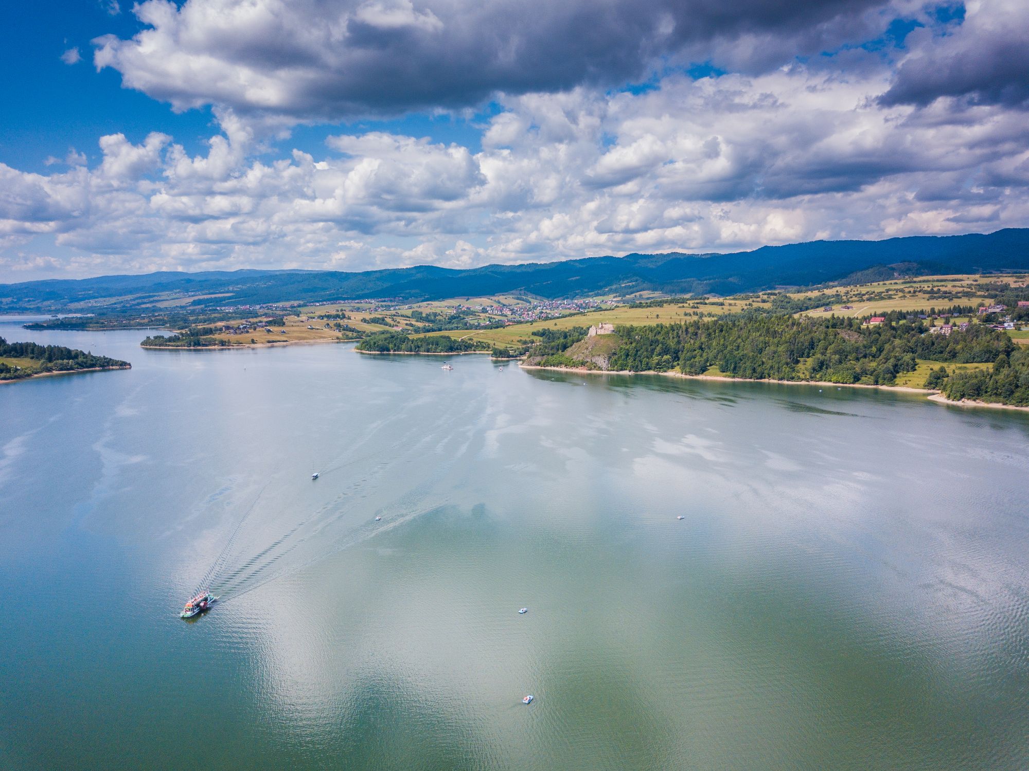 Wiosna nad jeziorem Czorsztyńskim: noclegi w apartamencie za 140 PLN/noc