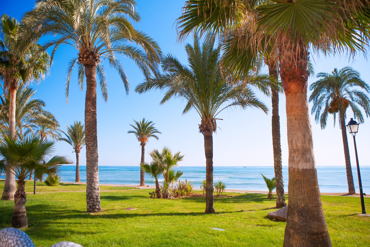 Boże Ciało w Hiszpanii! Tydzień na Costa del Azahar za 1025 PLN. Loty z Krakowa + hotel + auto