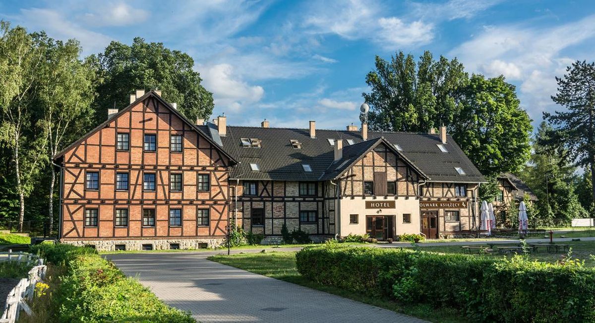 Wypoczynek na Dolnym Śląsku: noclegi z wyżywieniem w zabytkowym Folwarku Książęcym za 249 PLN/pokój