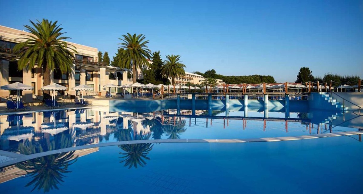 Luksusowe wakacje na Korfu: all inclusive w 5* Roda Beach Resort & Spa od 2611 PLN. Wylot z 4 miast
