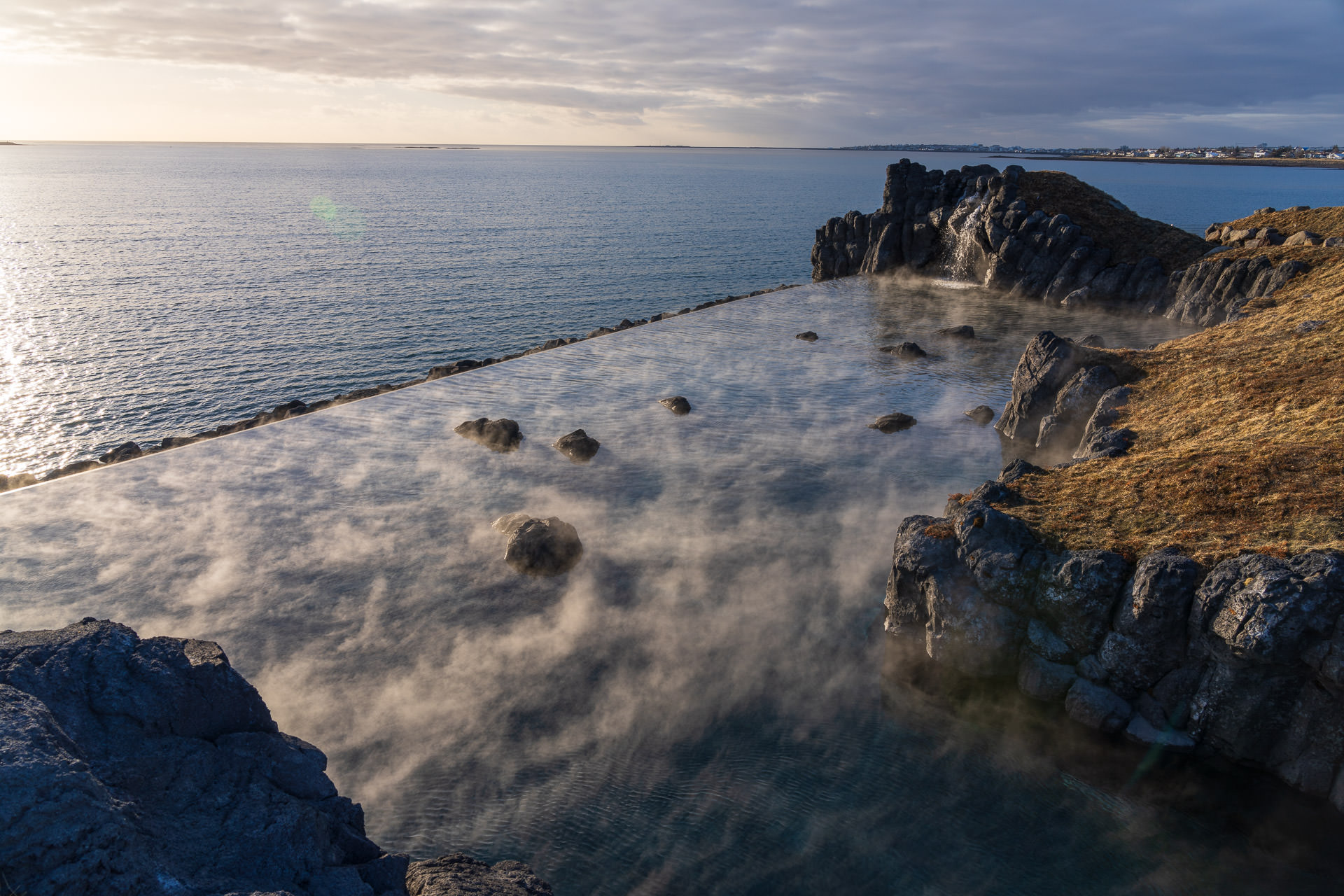 islandia sky lagoon