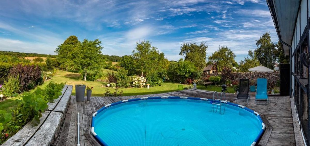 Wakacyjne noclegi niedaleko morza: zbiór bardzo dobrze ocenianych obiektów w promocyjnych cenach od 135 PLN/pokój