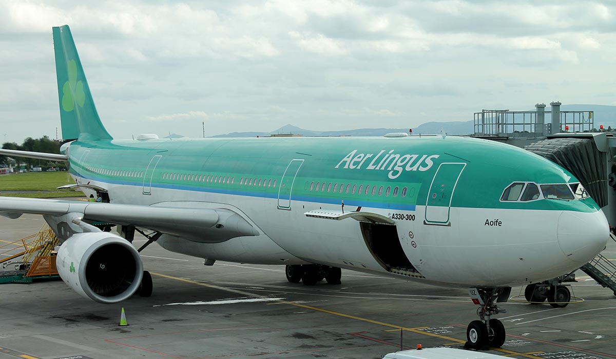 Gorąca czekolada wylała się na młodą pasażerkę. Sąd przyznał jej 20 tys. EUR odszkodowania