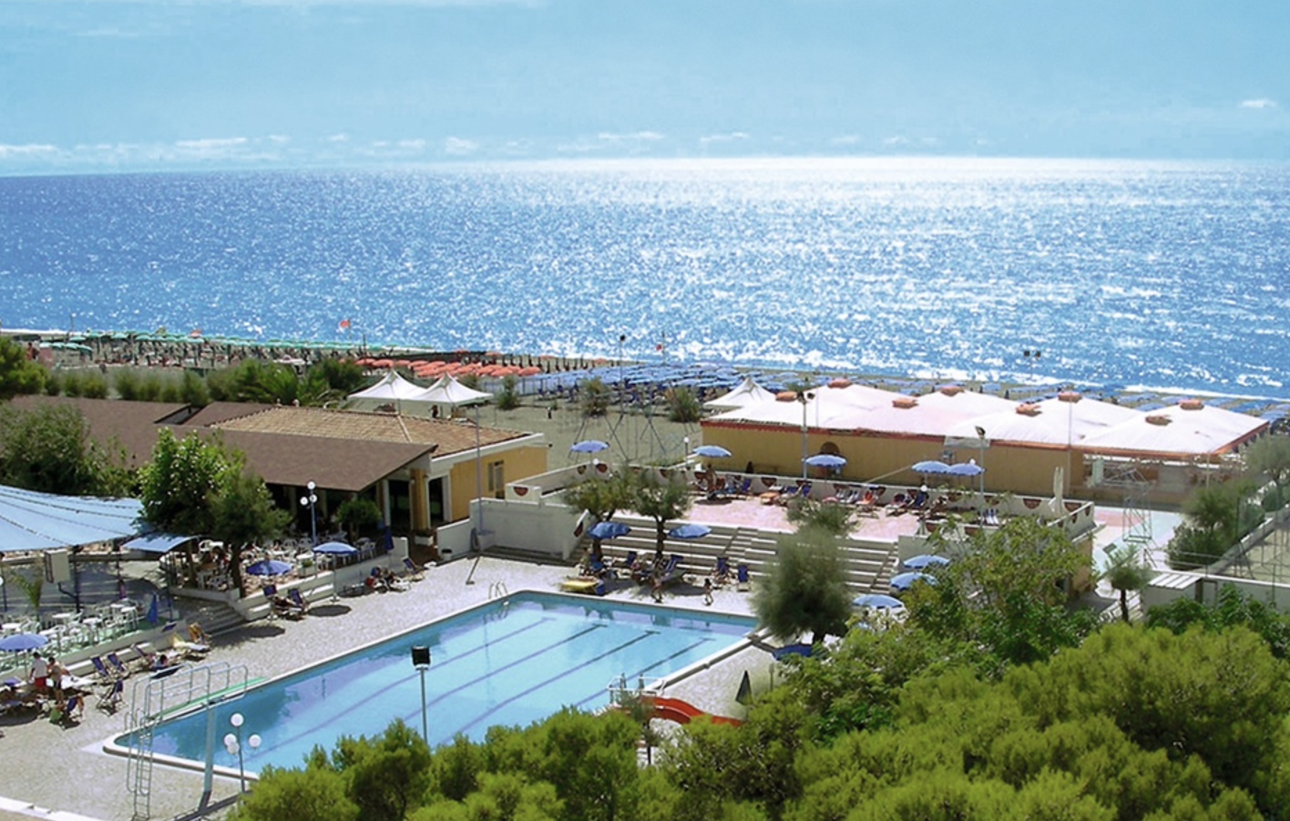 Wakacje w Kalabrii: all inclusive w 4* hotelu przy plaży za 2379 PLN. Wylot z Katowic i Warszawy