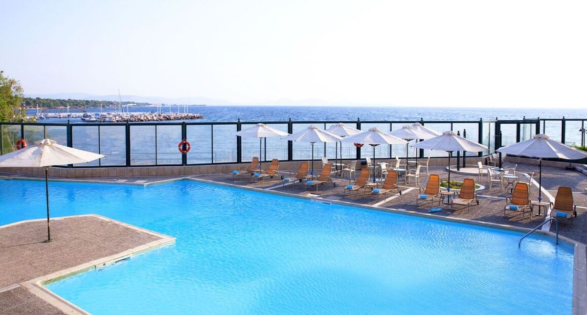 Wrześniowe all inclusive na greckim wybrzeżu: Tydzień w 4* Ramada Attica Riviera od 1978 PLN (wyloty z Katowic i Warszawy)