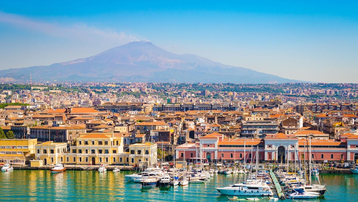 Jesień na Sycylii: zbiór lotów do Katanii z Katowic od 105 PLN (w obie strony). Wiele terminów!