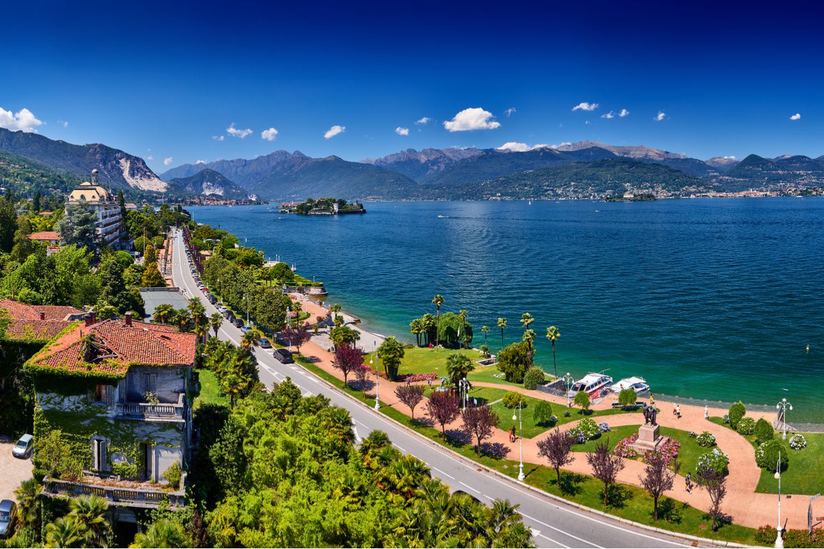 Tydzień nad jeziorem Maggiore za 736 PLN. Loty do Mediolanu z Krakowa + apartament nad jeziorem + auto