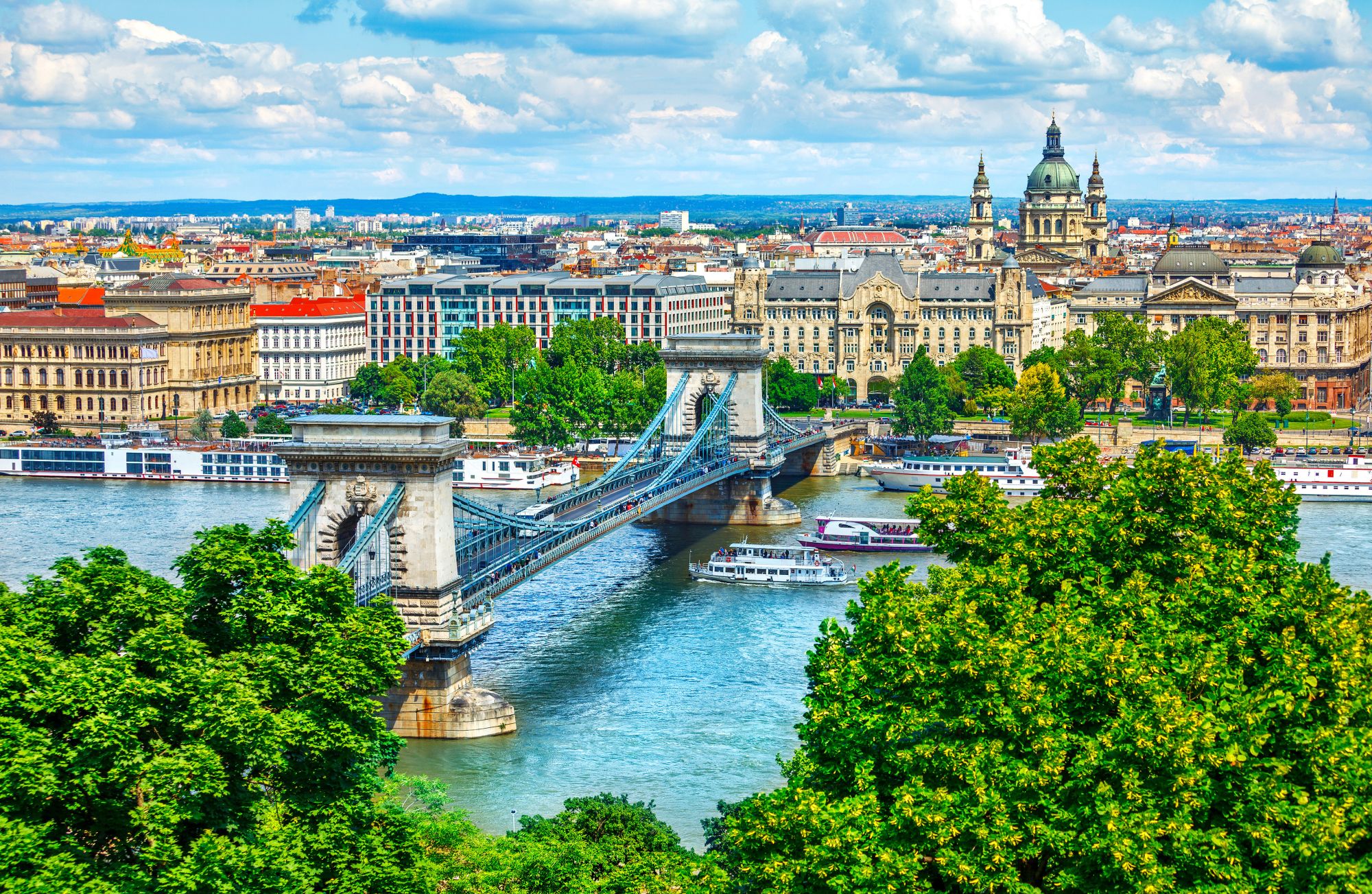 City break w Budapeszcie za 288 PLN. Loty z Warszawy i noclegi w 4* hotelu na statku!