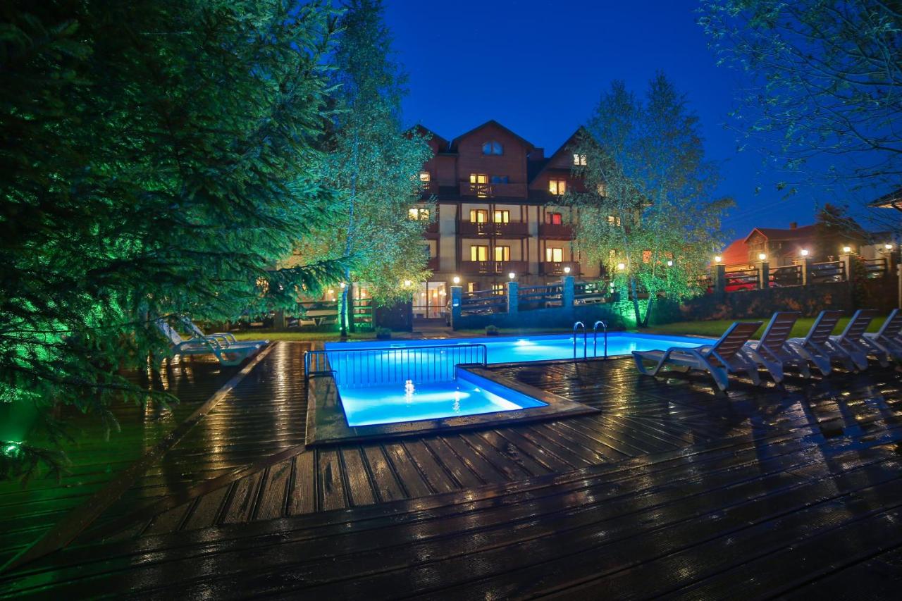 Jesień w Beskidzie Śląskim: zbiór noclegów w hotelach z krytym basenem od 270 PLN/noc