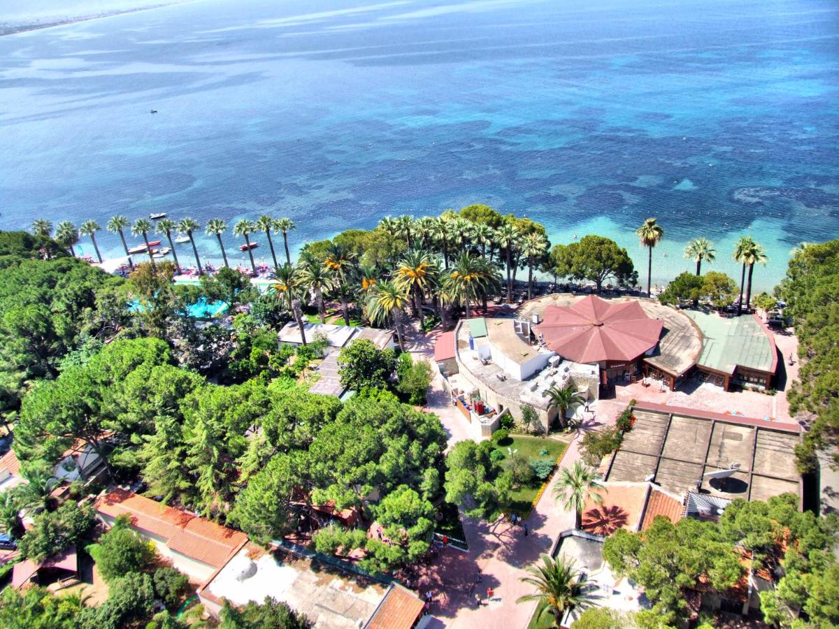 Turcja i wypoczynek de luxe. 5* hotel z all inclusive na Wybrzeżu Egejskim za 1723 PLN. Wylot z Warszawy