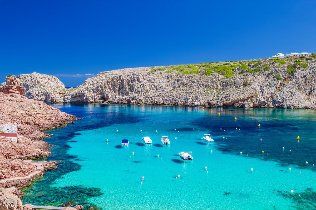 Wczasy na Balearach: tydzień w 4* hotelu z all inclusive na Minorce od 2459 PLN. Wyloty z 2 miast