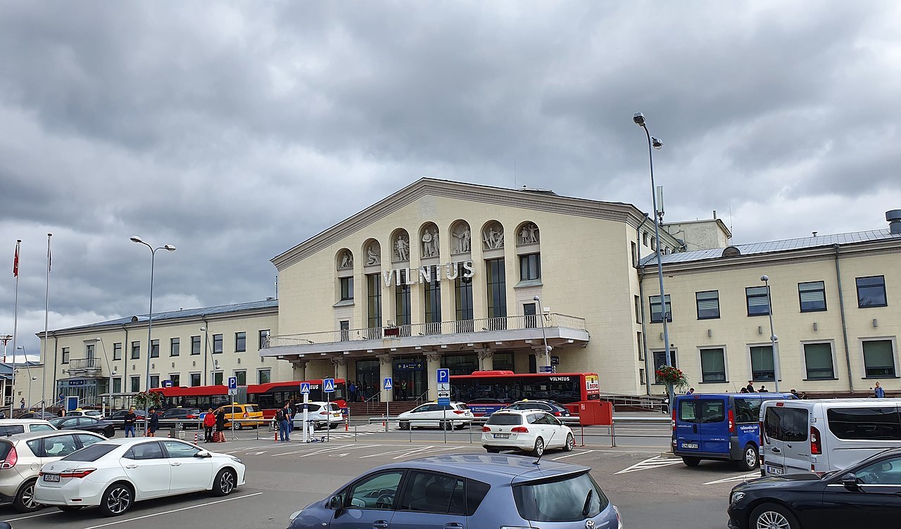 Nasi sąsiedzi chcą zburzyć jedno z najciekawszych lotnisk w Europie!
