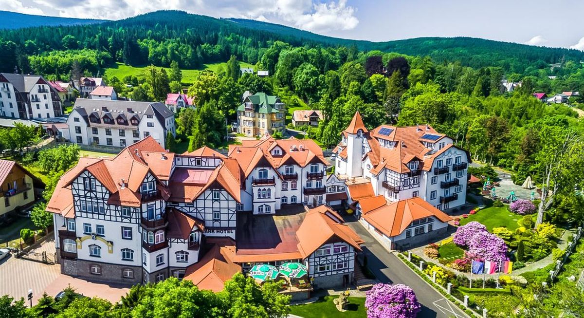 4* hotel w Górach Izerskich ze strefą spa oraz wliczonym wyżywieniem za 275 PLN/pokój