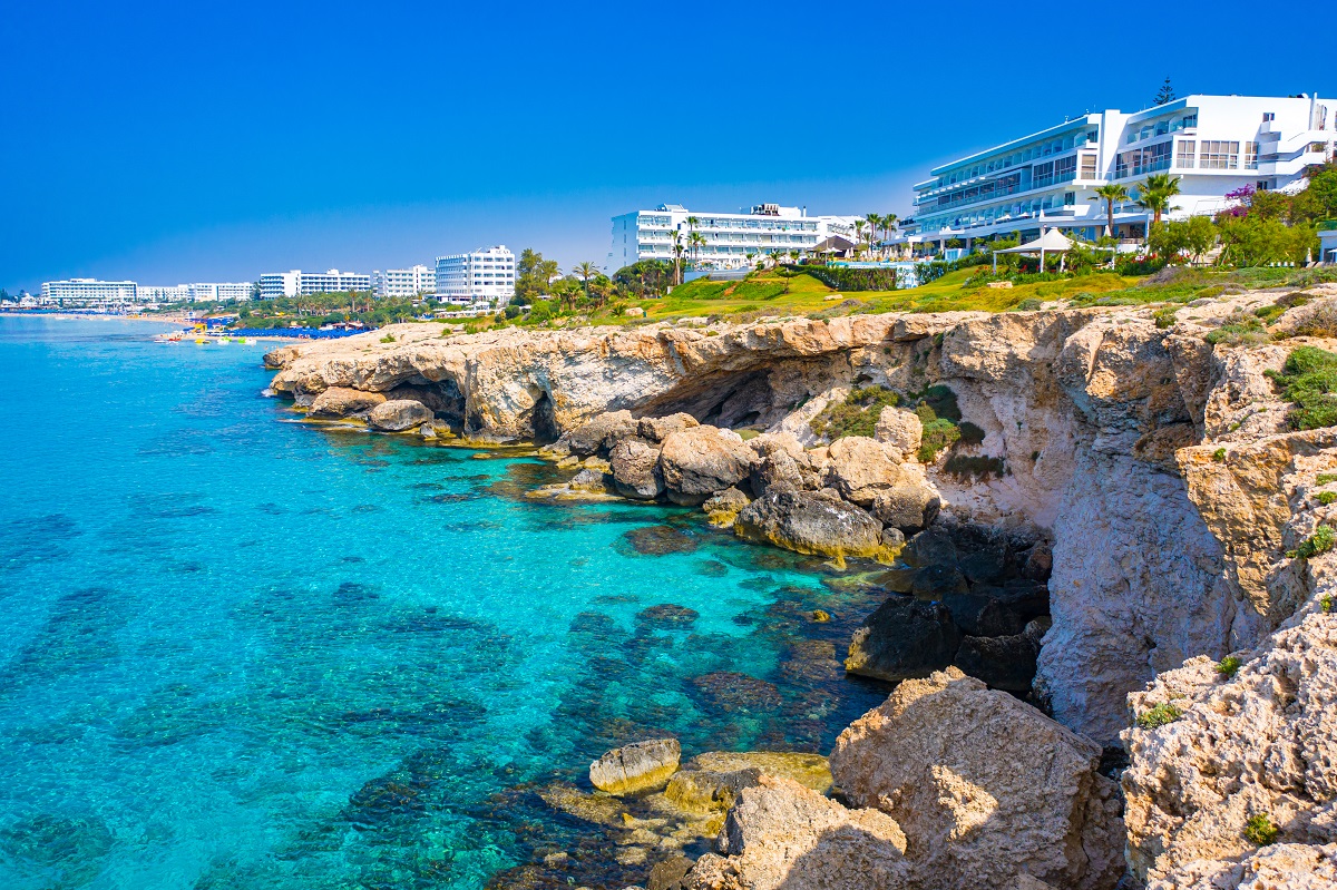 Wczasy w Ajia Napa: tydzień w hotelu z wyżywieniem od 2015 PLN. Wyloty z 3 miast