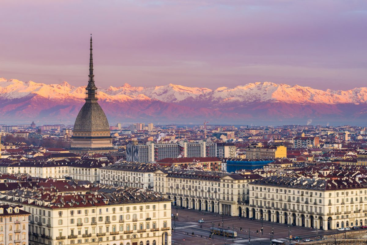Przedłużony weekend w stolicy Piemontu za 432 PLN. Loty do Turynu z Warszawy i 3 noce w 3* hotelu