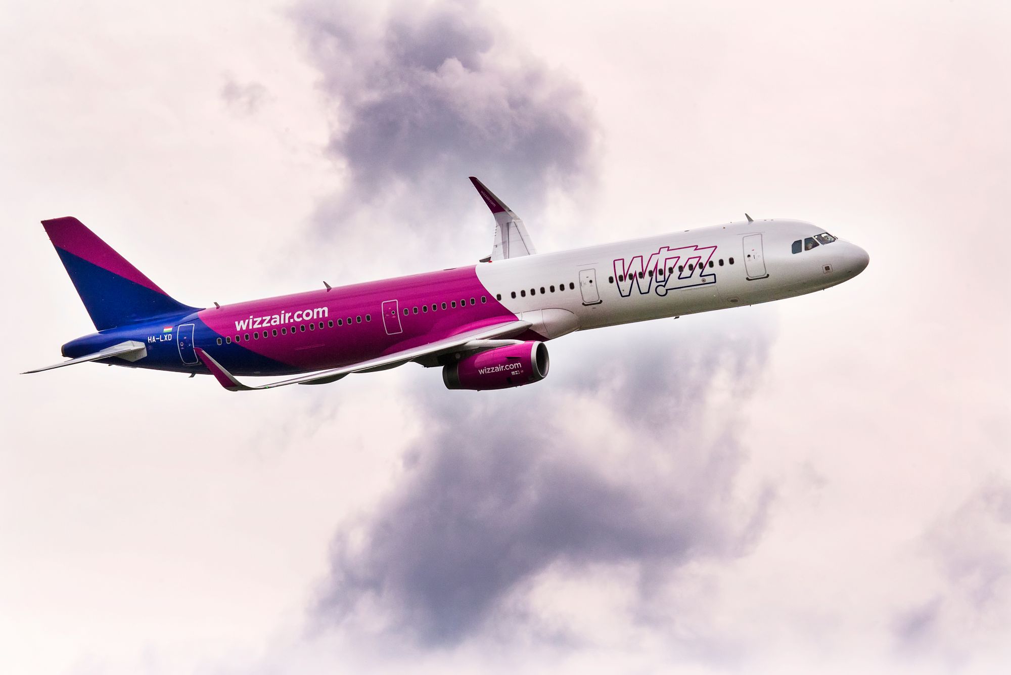 Superceny w Wizz Air: Hiszpania, Włochy, Malta, Islandia i inne z polskich miast od 39 PLN (bez WDC)!