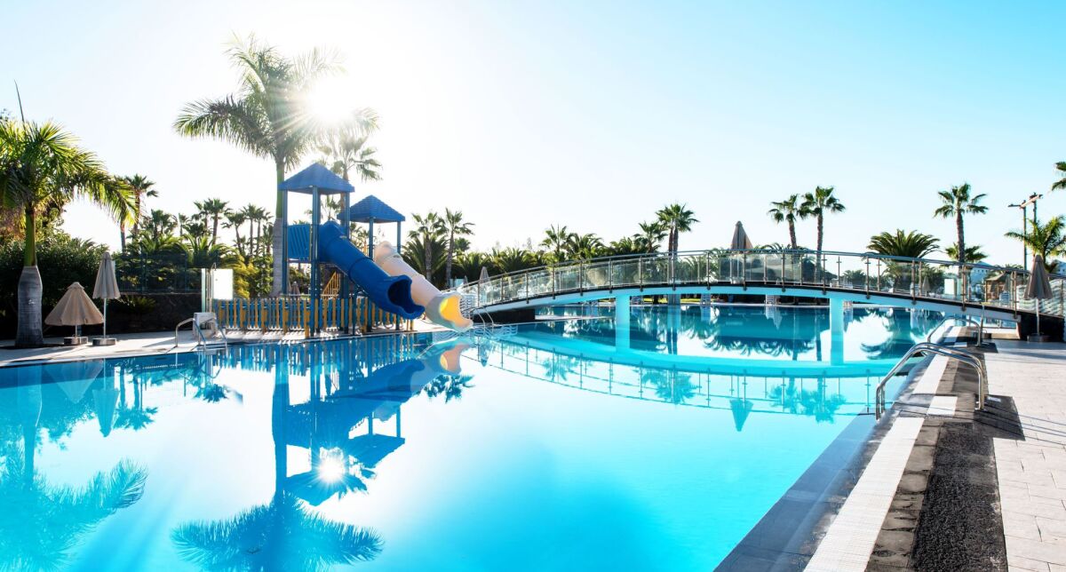 Księżycowe Lanzarote: tydzień w 4* hotelu z all inclusive od 2339 PLN (wylot z Warszawy i Katowic)